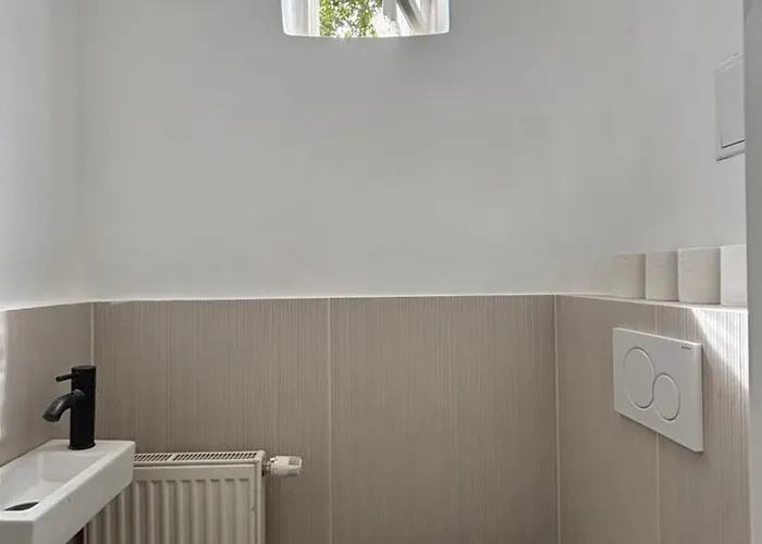 Elegantes Bei Der Wiener Stadthallo Apartment *
